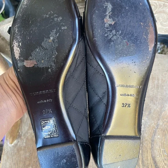 Burberry Black Leather Flats with Buckle Detail - Picture 3 of 3